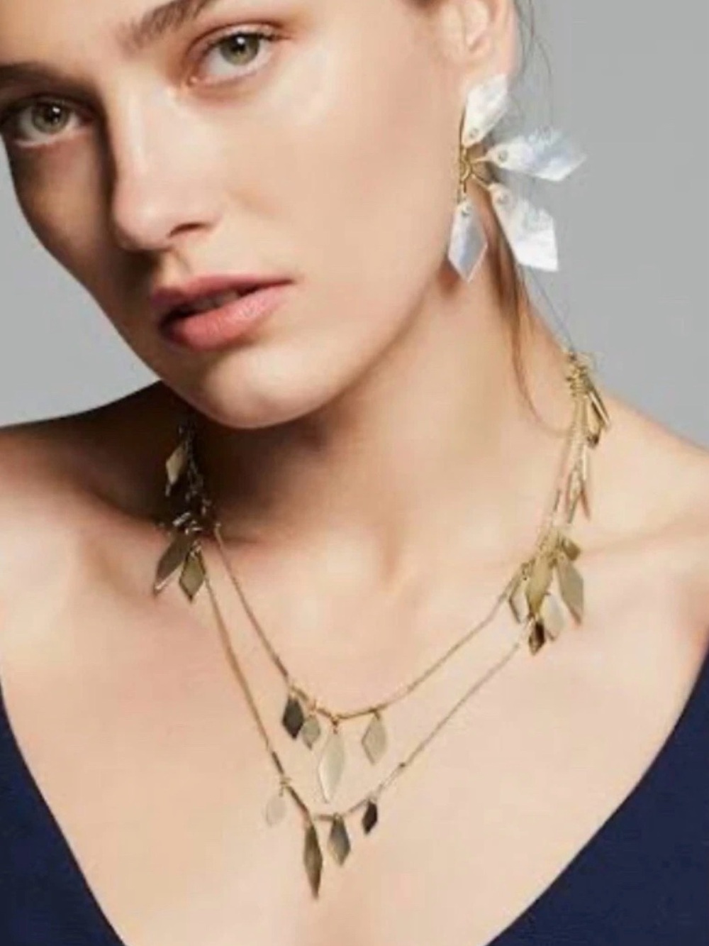 Kendra Scott Blaine long Necklace Gold Tone abstract petal strand
